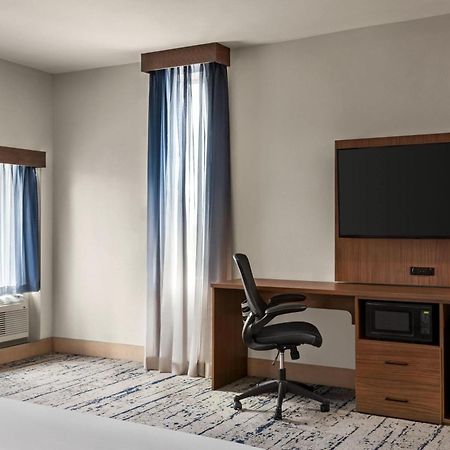 La Quinta Inn & Suites By Wyndham Austin South Exteriör bild