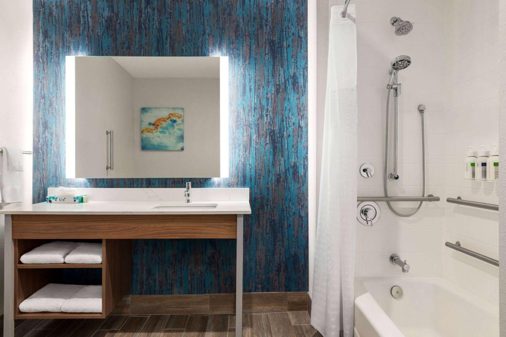 La Quinta Inn & Suites By Wyndham Austin South Exteriör bild
