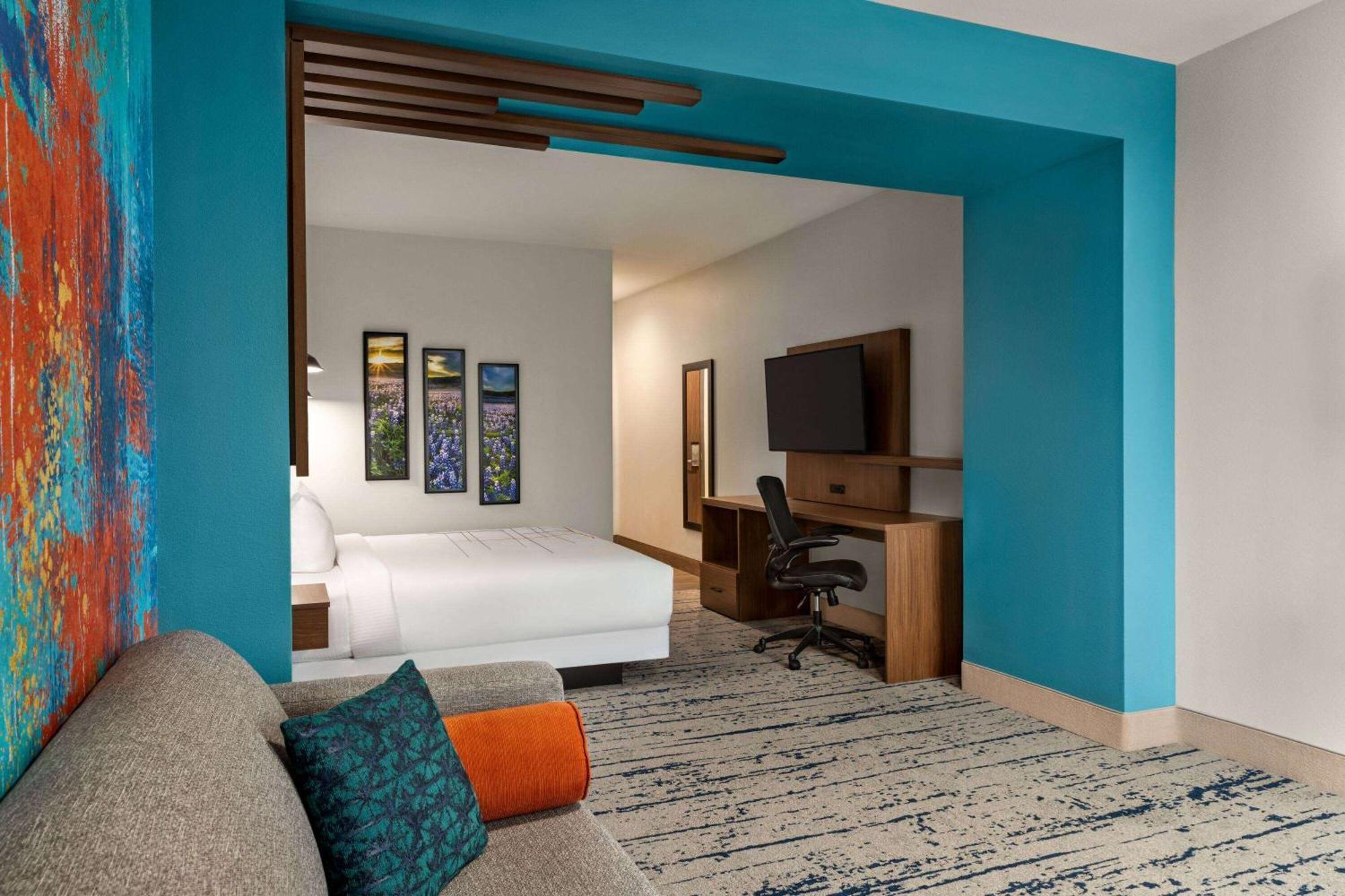 La Quinta Inn & Suites By Wyndham Austin South Exteriör bild