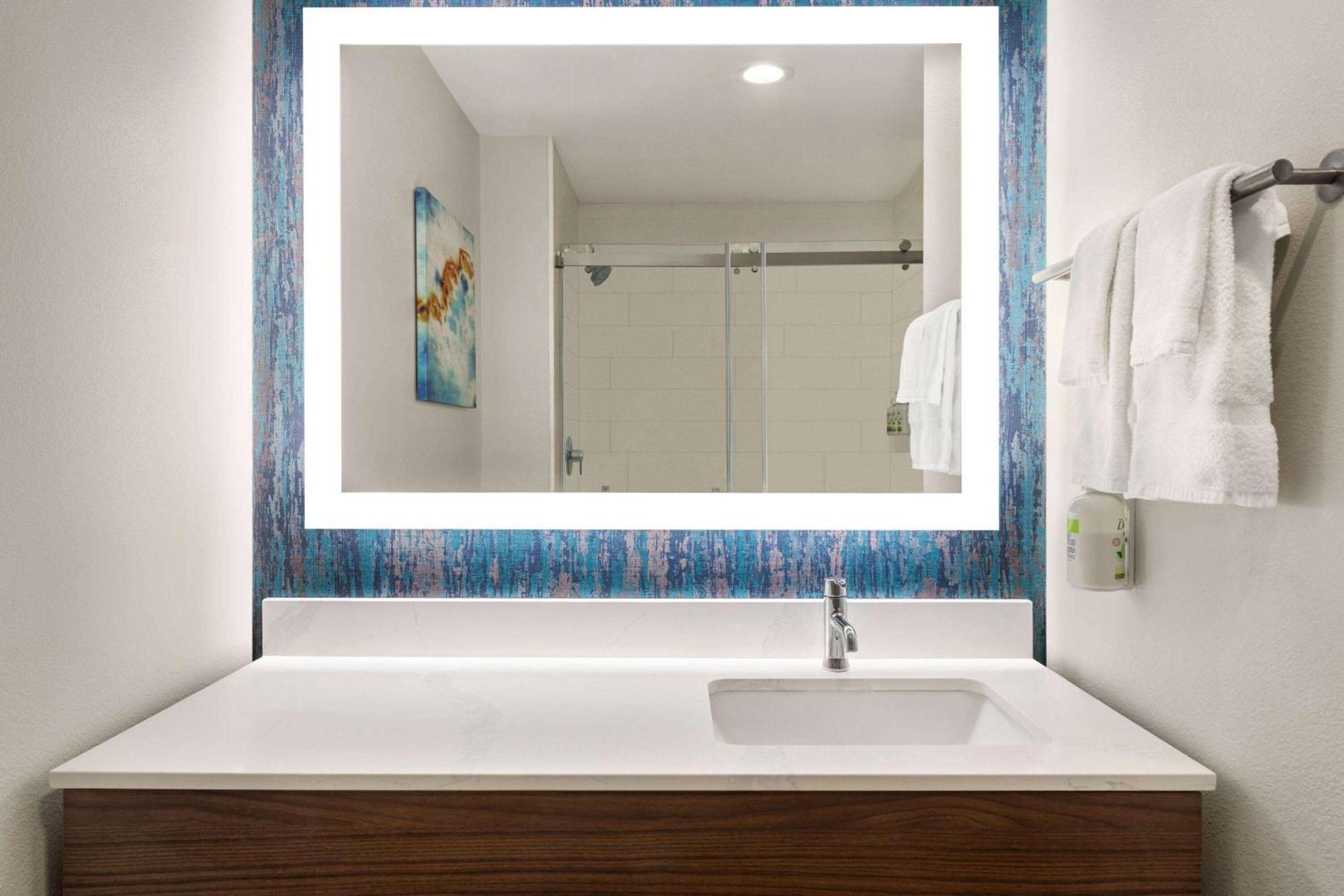 La Quinta Inn & Suites By Wyndham Austin South Exteriör bild